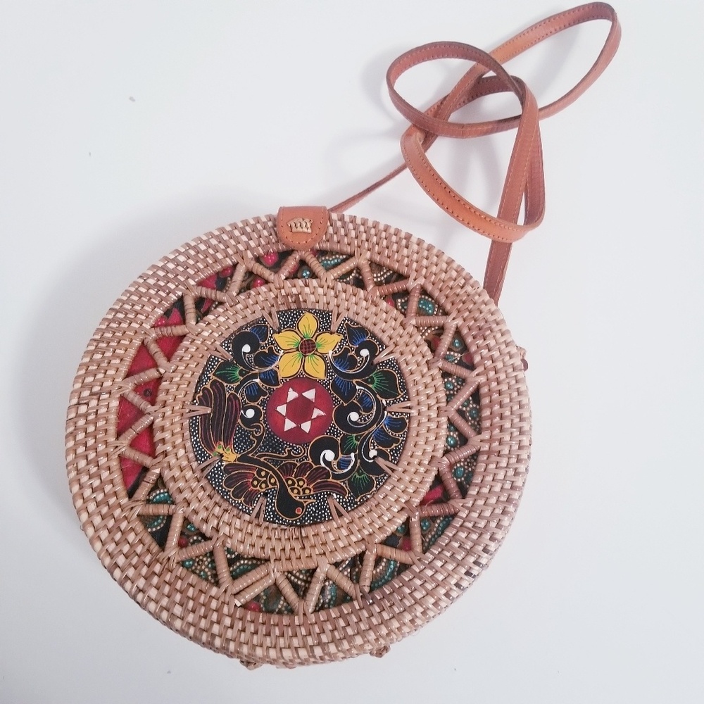 NWOT Round Rattan Bali Crossbody Bag 8" dm